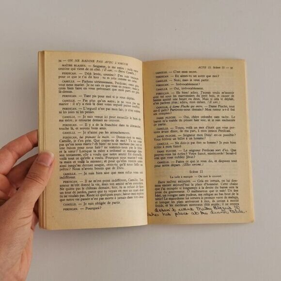 On ne badine pas avec l'amour (No Trifling with Love) French Play Pocket Book - Picture 10 of 11
